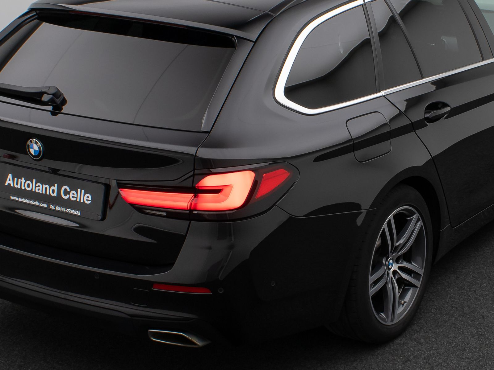 Fahrzeugabbildung BMW 520d xD Kamera Laser HUD DAB HiFi Stop&Go MSport