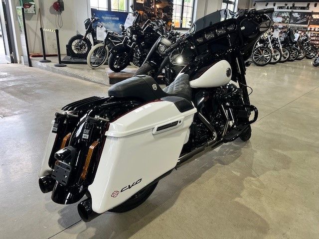 Fahrzeugabbildung Harley-Davidson CVO Street Glide CVO 117 Umbau