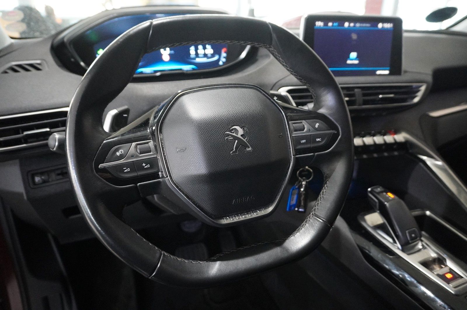 Fahrzeugabbildung Peugeot 3008 1.2 ALLURE NAVI/LED/VIRTU./SHZ/TEMP./NEBEL