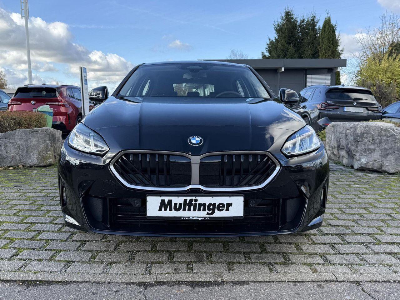 BMW 120i Kamera Sitzheizung ACC LED Navi Klima PDC