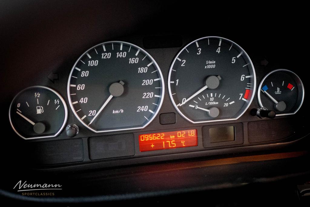 BMW 325