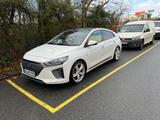 Hyundai IONIQ 1.6l GDi HYBRID Style Style - Hyundai IONIQ von privat