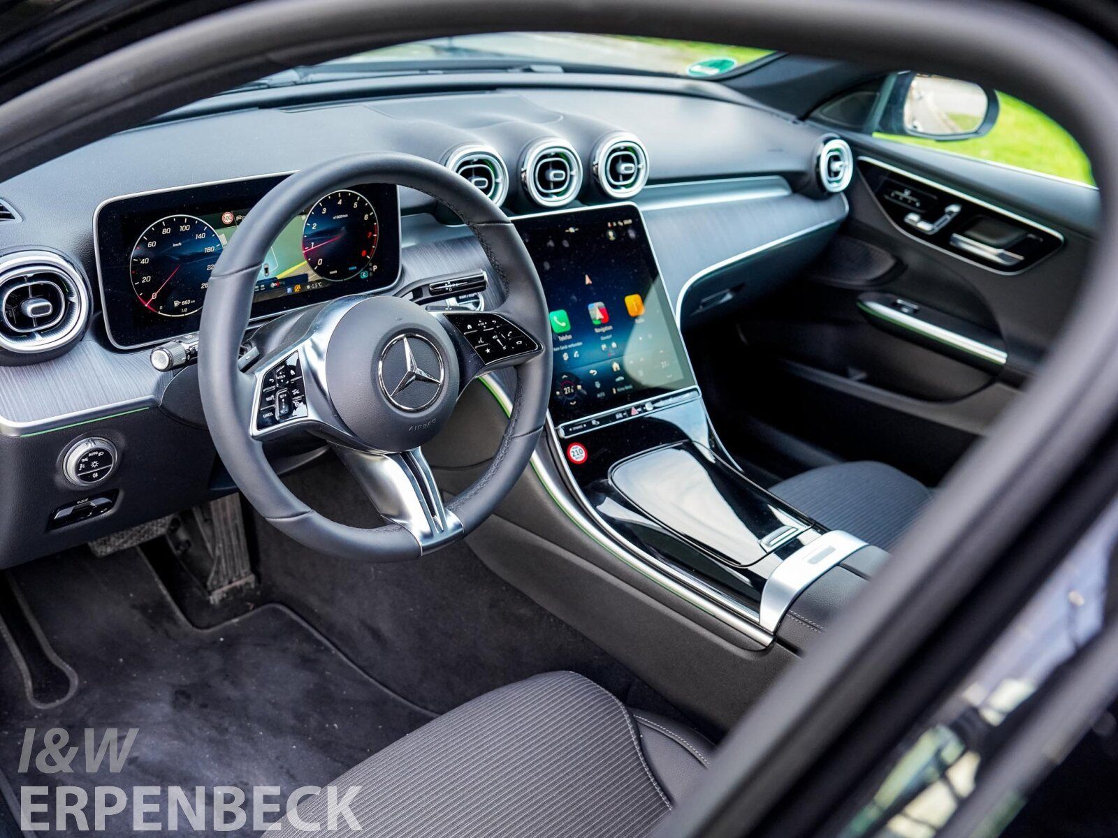 Fahrzeugabbildung Mercedes-Benz C 200 T-Modell*AHK*Distronic*Navi*Memory