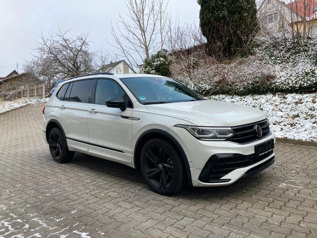 Volkswagen Tiguan Allspace R-Line 4Motion - LED, Pano, Navi