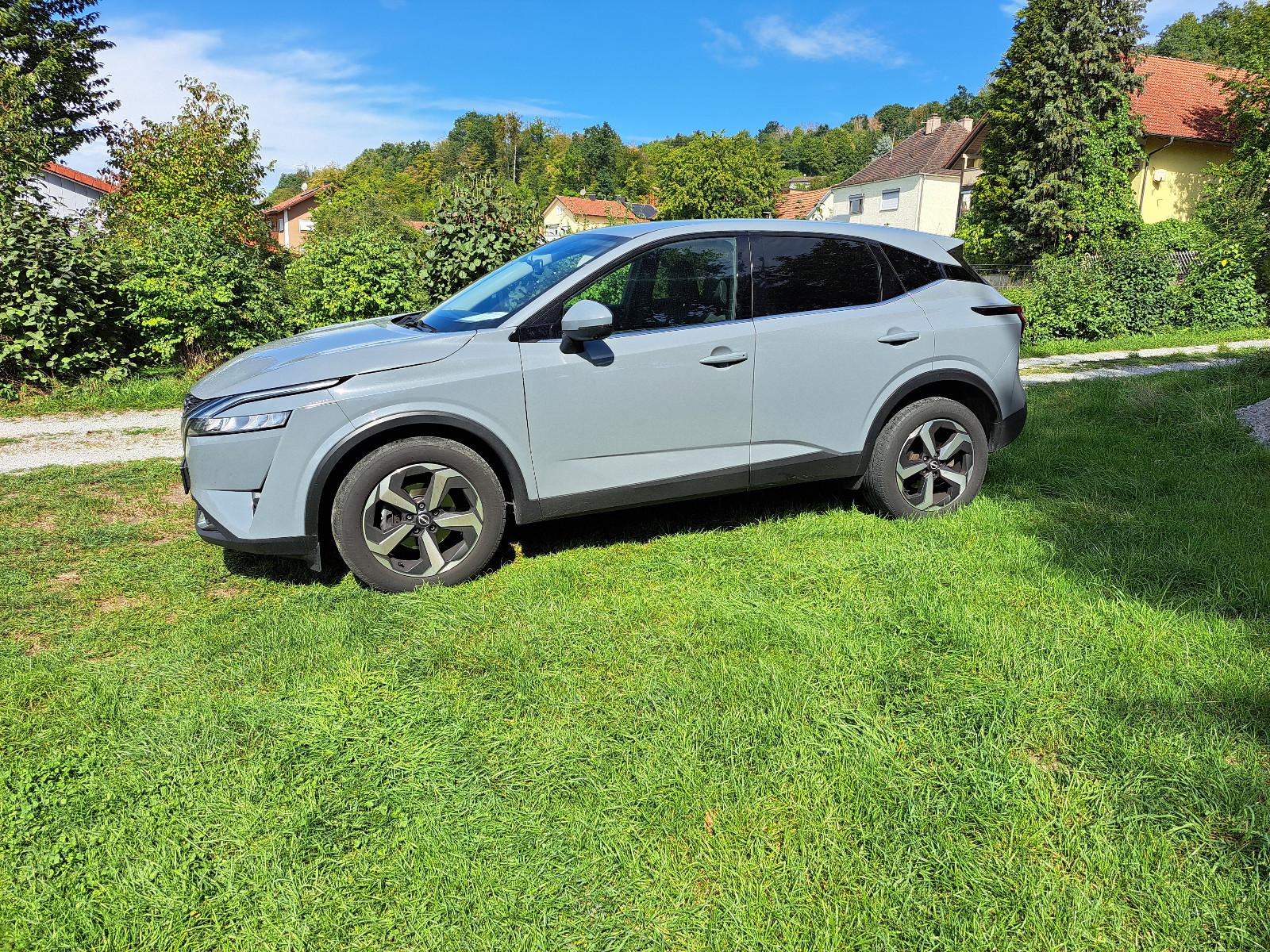 Nissan Qashqai N-Connecta 1.3 DIG-T MHEV 158PS Hybrid X
