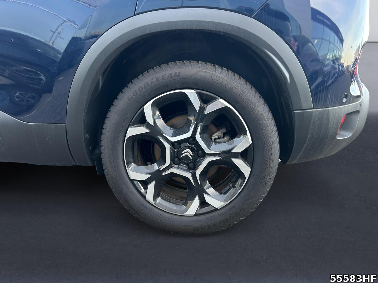 Fahrzeugabbildung Citroën C5 Aircross Shine+NAVI+SHZ+USB+LED+ACC+AWR+