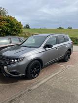 Mitsubishi Outlander 2.0 MIVEC Active 4WD CVT. 7STR - Mitsubishi Outlander: Cvt