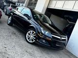 Opel Astra GTC 1.8 *Sport Automatik* ( PANO, LEDER, ) - Opel Astra aus 2010: Gtc