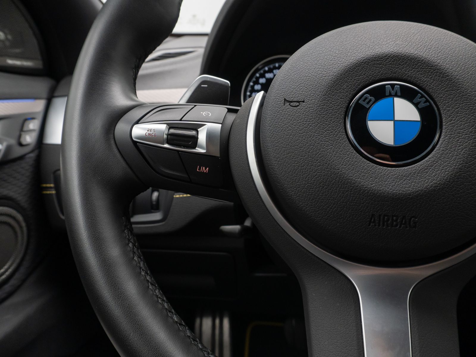 Fahrzeugabbildung BMW X2 xD20d M Sport Navi+ Alarm DAB HUD H/K 19Zoll
