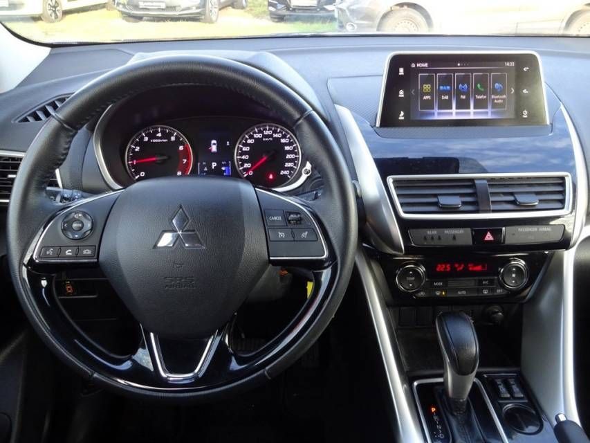 Fahrzeugabbildung Mitsubishi Eclipse Cross 1.5 T-MIVEC Spirit  AHK