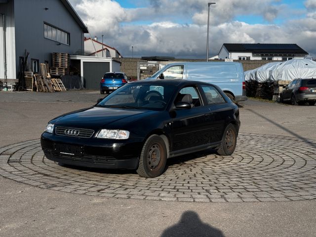 Audi A3 1.6 Auto Ambiente - TÜV 12/2026