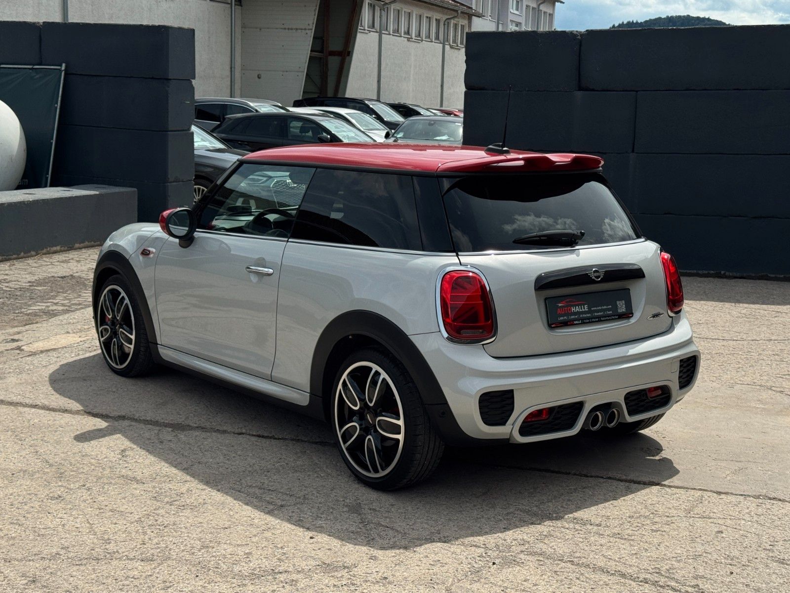 Fahrzeugabbildung MINI John Cooper Works CarPlay Adap. LED NAV HuD PDC