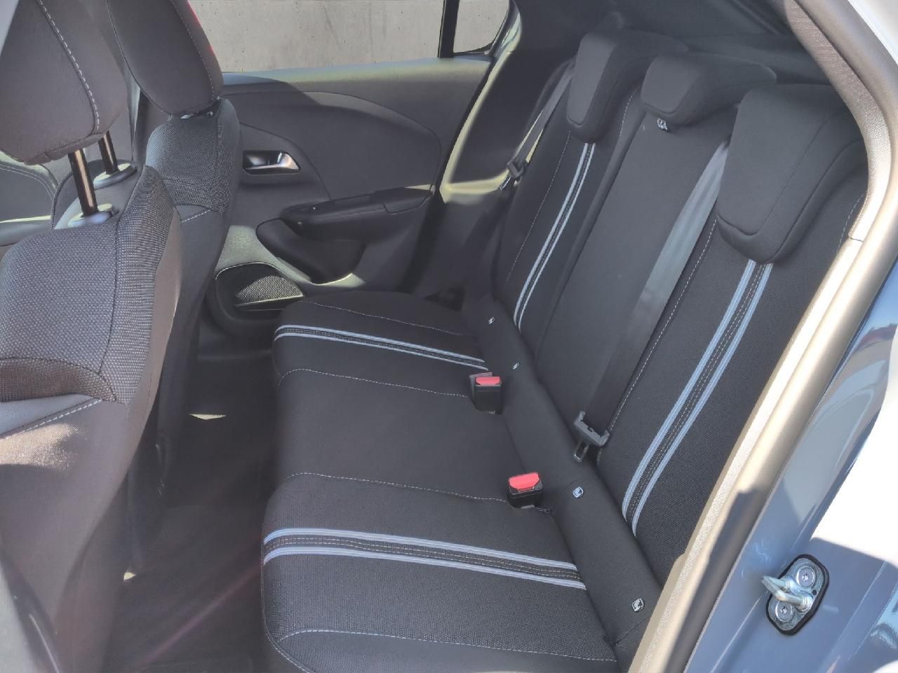 Fahrzeugabbildung Opel Corsa F 1.2T GS - LED, Navi, Sitzhzg, Lenkradhzg