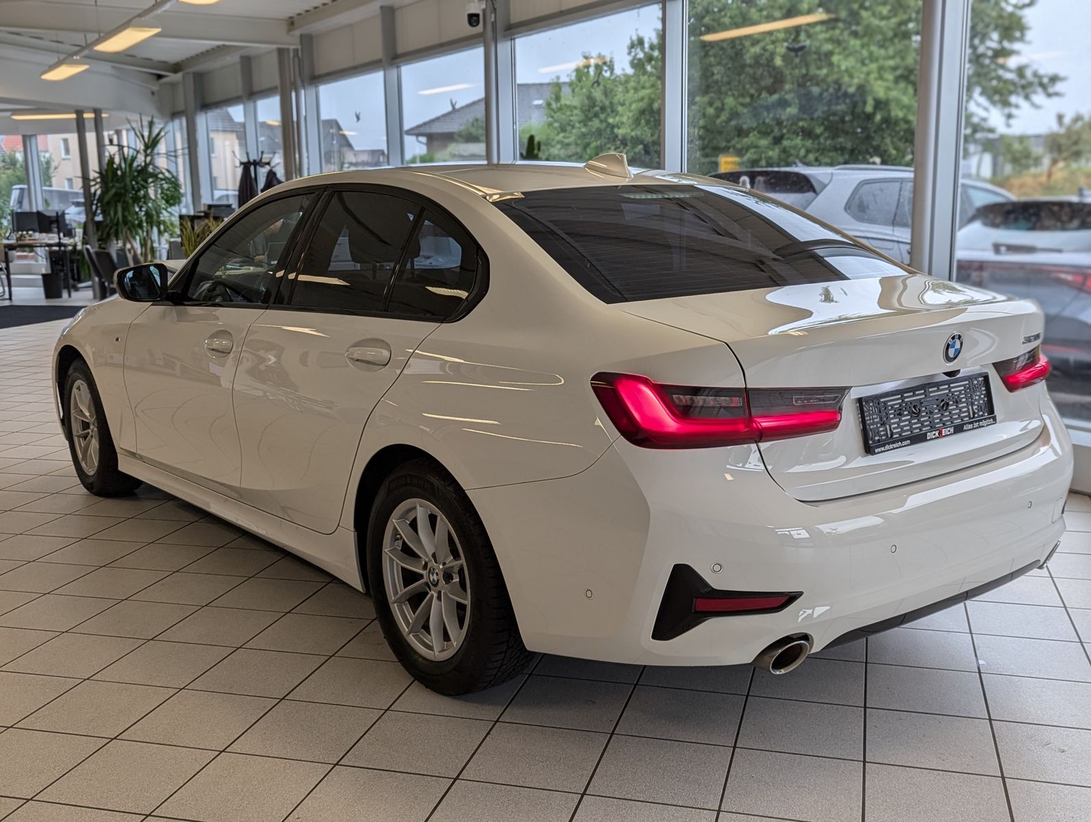 BMW 320 i Aut. Sport-Line T-Leder Shadow LED Kamera - Image 5