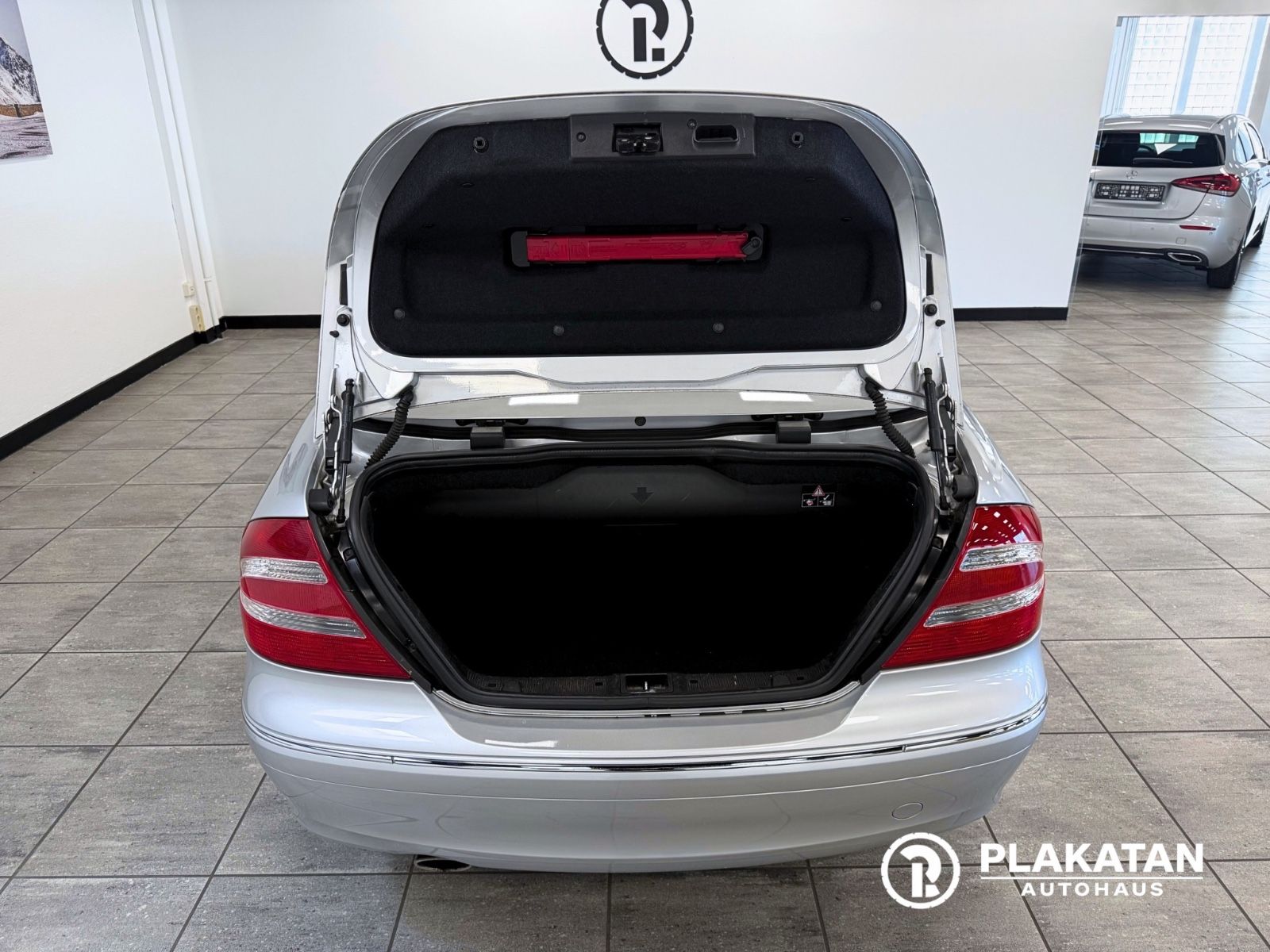 Fahrzeugabbildung Mercedes-Benz CLK 200 Cabrio Leder Memory Bi-Xenon MB-Service