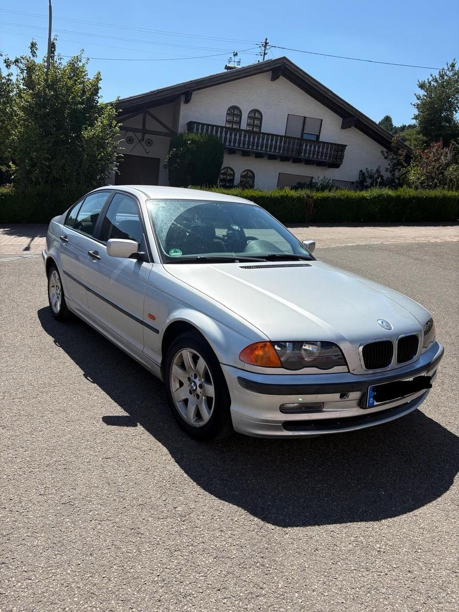 BMW 118