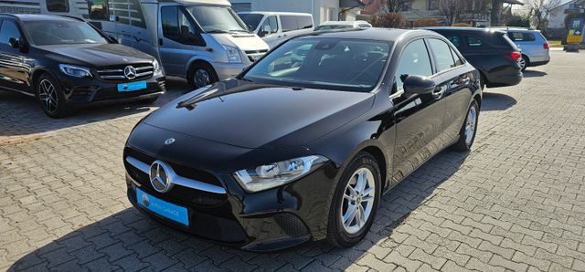 MERCEDES-BENZ A*200*d*Limousine*4Matic*Automatik*Navi*Virtual*