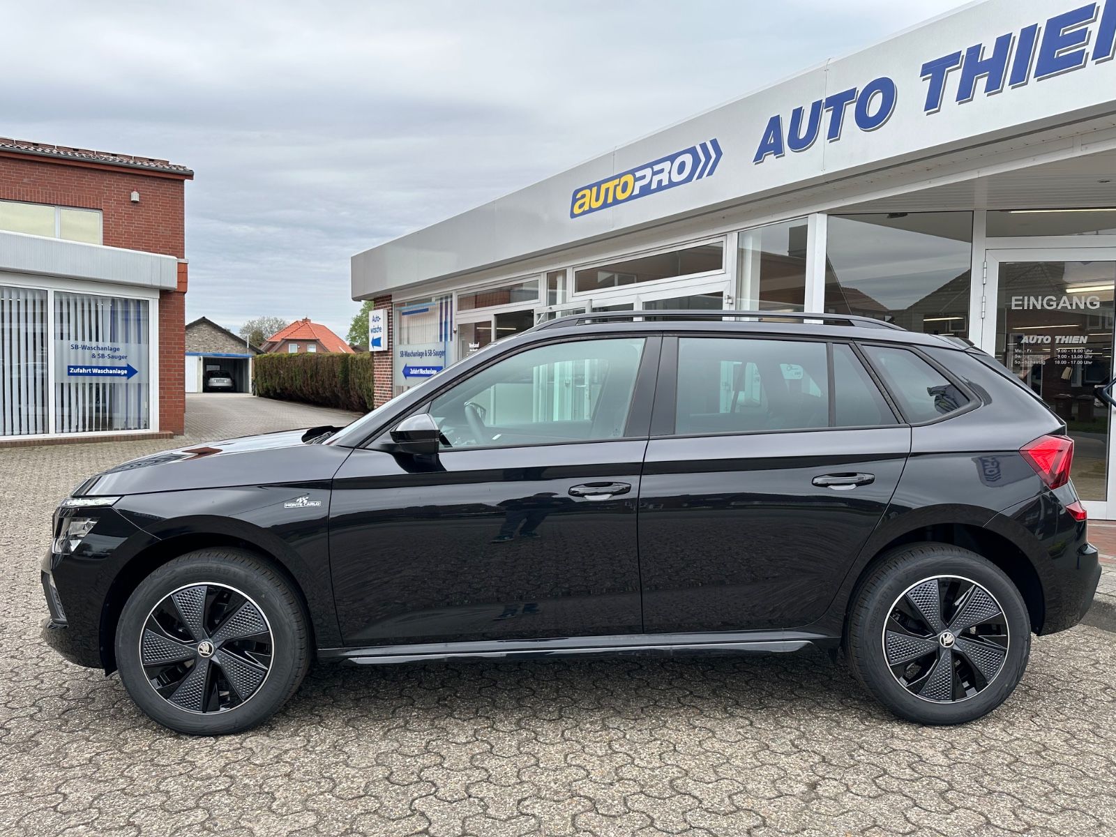 Fahrzeugabbildung SKODA Kamiq Monte Carlo 1.0 TSI DSG ACC/Matrix/Pano