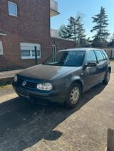 Volkswagen Golf IV/4 wenig km, 1,6l Benzin sehr gepflegt - Volkswagen Golf aus 2001: Iv