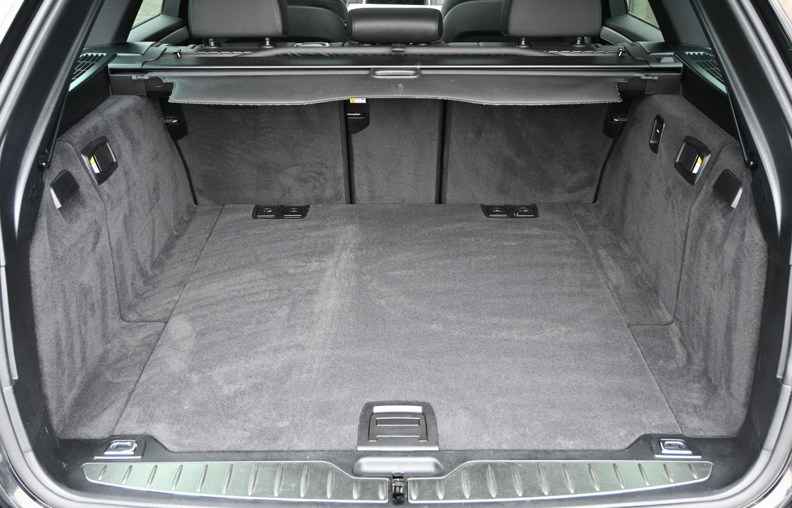 Fahrzeugabbildung BMW 535d xDr Touring Luxury °HUD°H/K°SITZKLIMA°STHZG