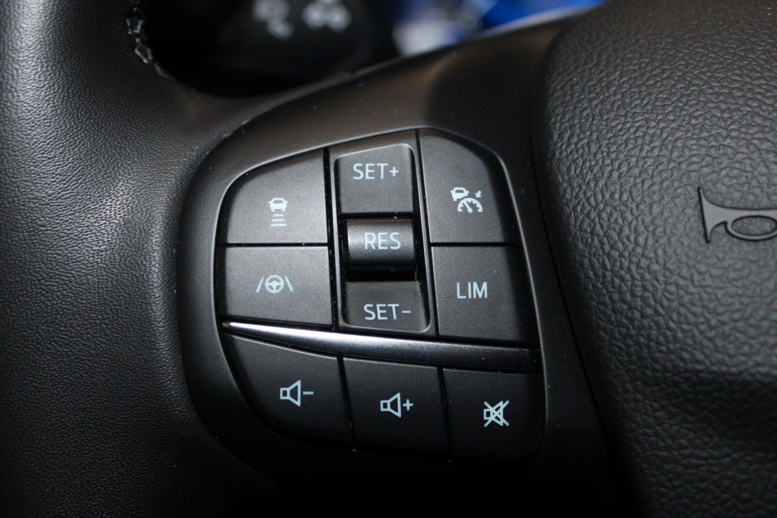 Fahrzeugabbildung Ford Kuga PHEV Titanium X ACC LED HUD 2xCam WinterP.