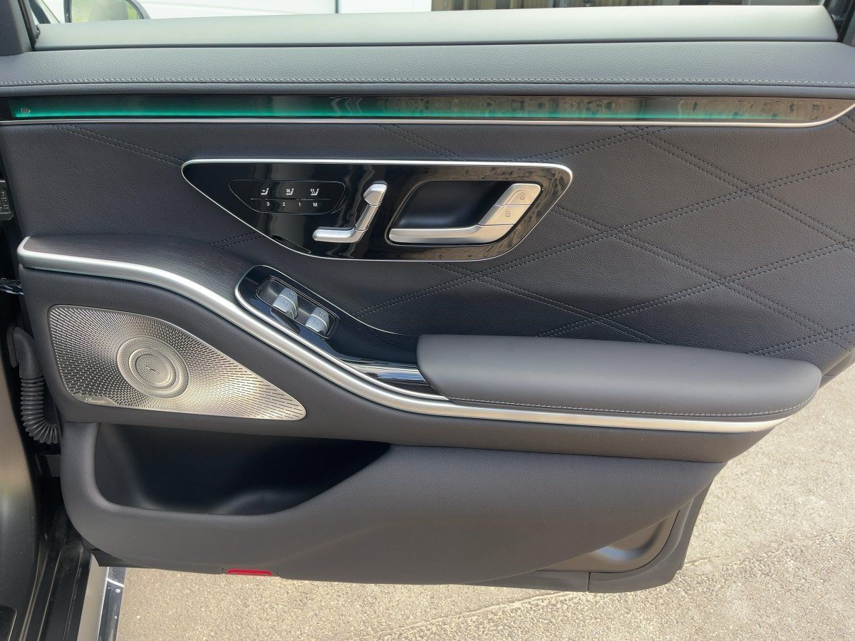 Fahrzeugabbildung Mercedes-Benz S 63 E-Perf. AMG/Fond-Ent./Pano/Burm./Distr./HuD