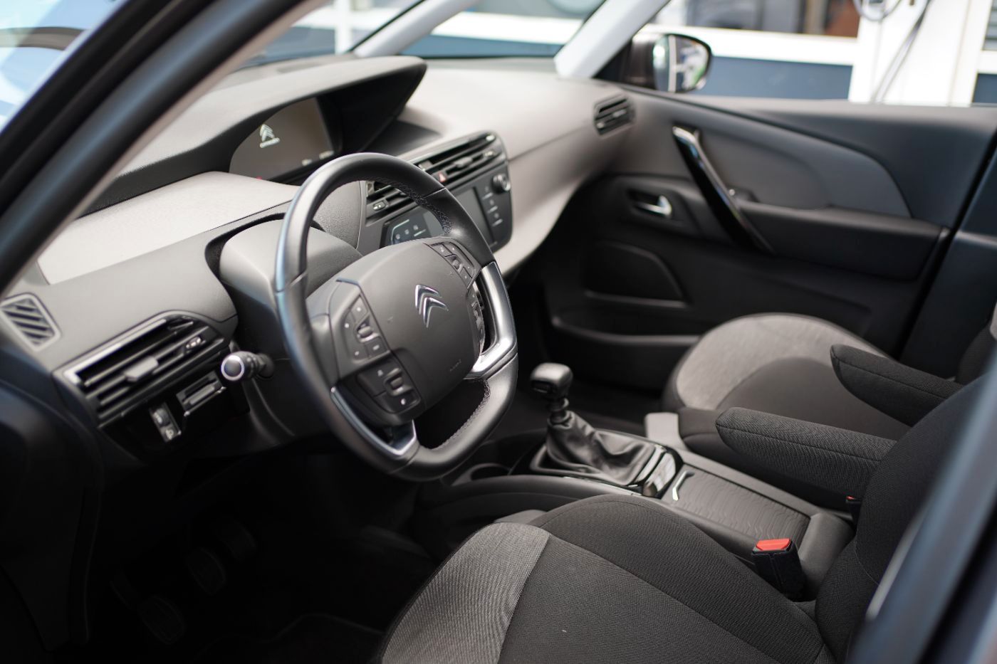 Fahrzeugabbildung Citroën C4 Picasso PureTech 130 Selection Navi DAB AHK