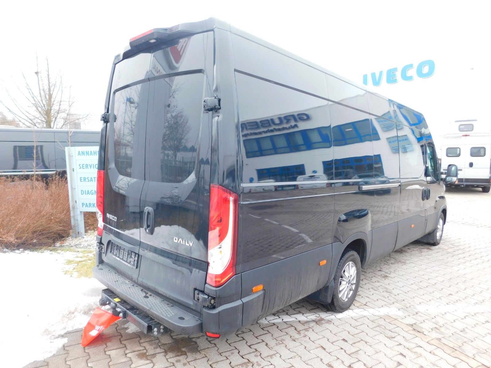 Fahrzeugabbildung Iveco Daily 35S16 DoKa  3Liter Diesel Automatik