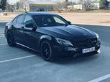 Mercedes-Benz C 63 AMG Mercedes-AMG C 63 S Mercedes-AMG S - Mercedes-Benz C 63 AMG mit Benzin-Antrieb: Limousine