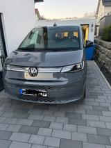 Volkswagen T7 Multivan 2,0 TDI SCR DSG Style Style - VW T7 Multivan von privat