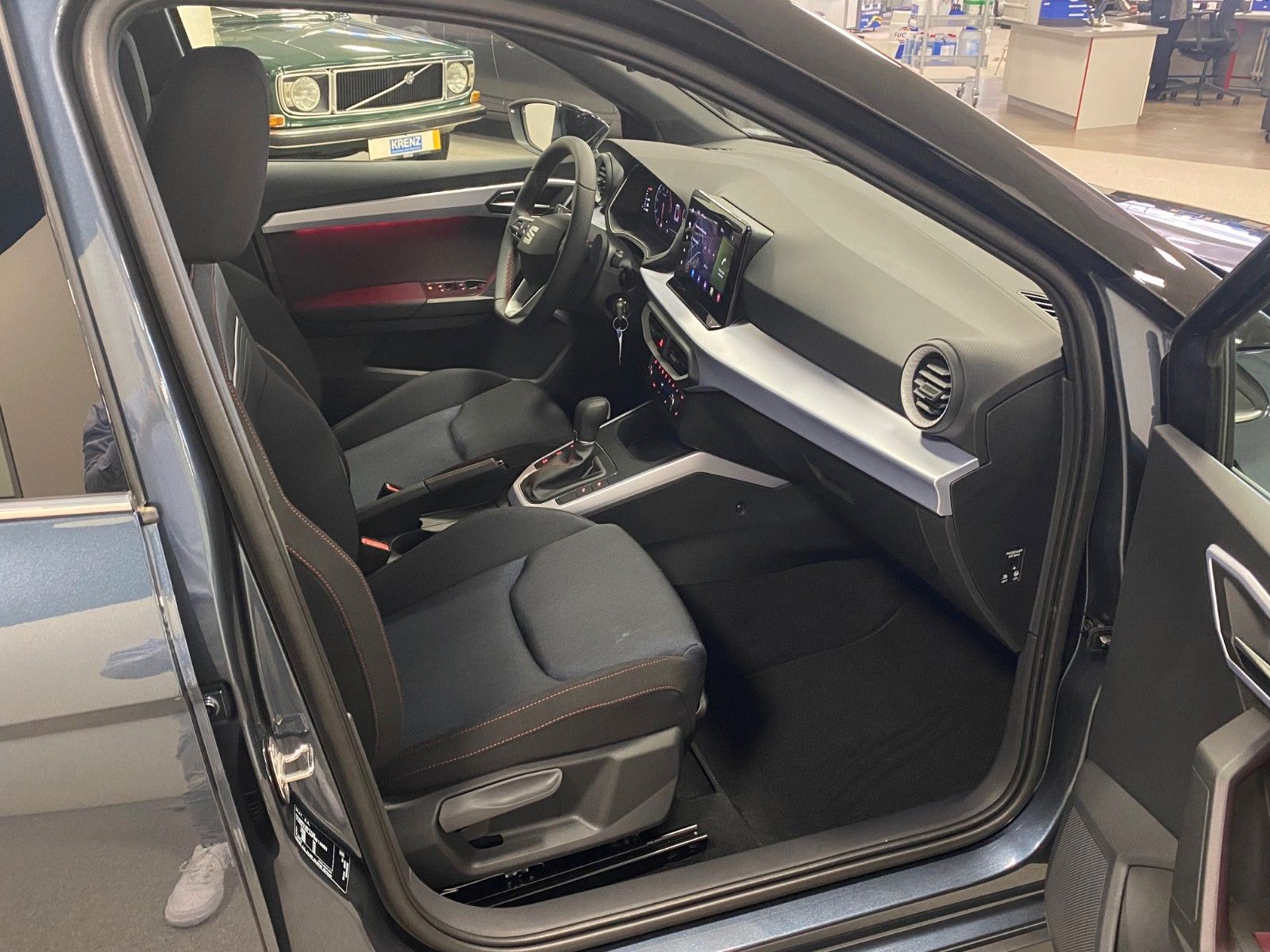 Fahrzeugabbildung SEAT Arona 1.0 TSI FR DSG+LED+VIRT.COCKPIT+NAVI+ACC++