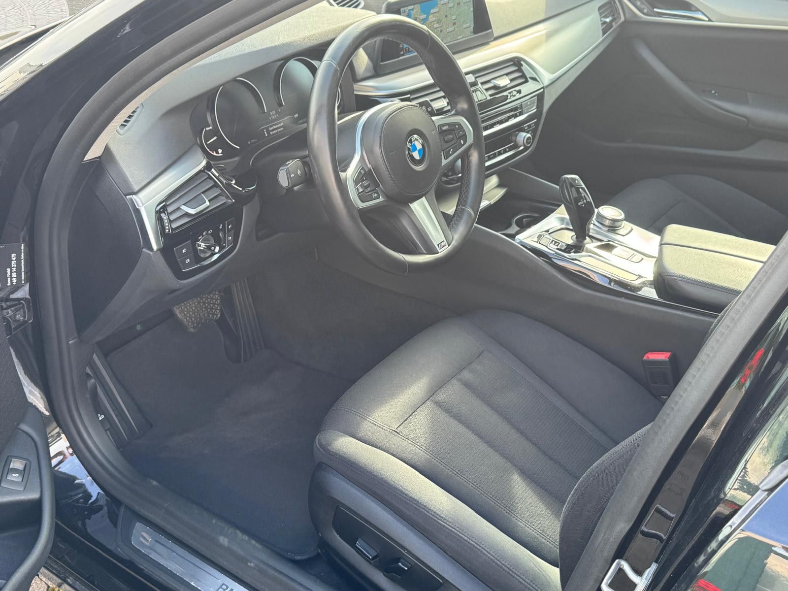 Fahrzeugabbildung BMW 520 d Business-Paket Auto.LED+NAVI+PANO+KAM+PDC+