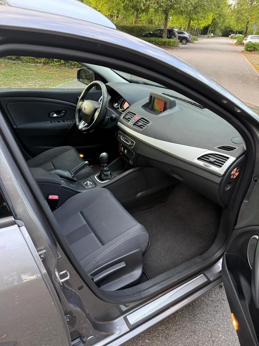 Renault Megane 2011 — photo 6