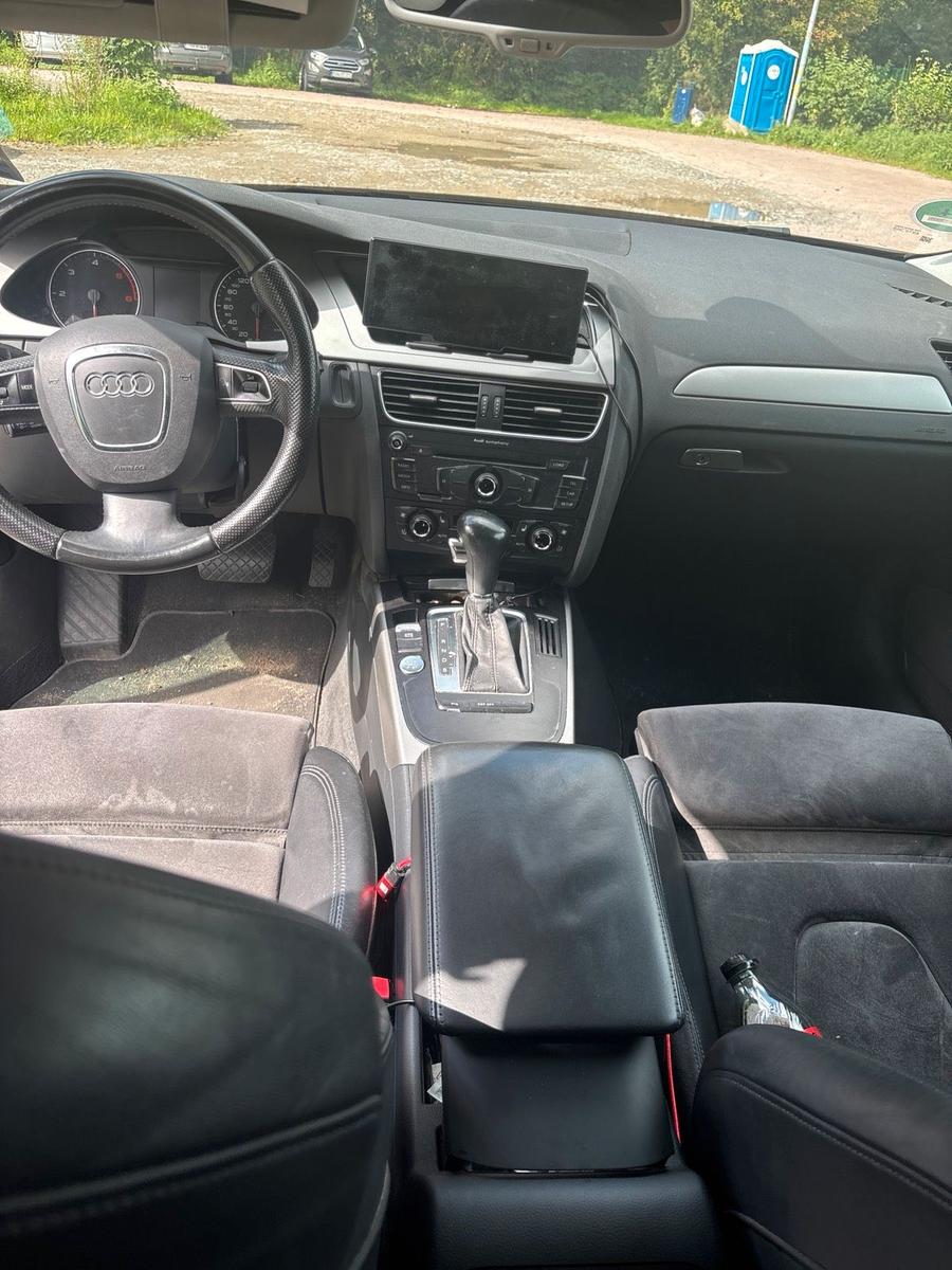 Audi A4 2008 — вигляд ззаду