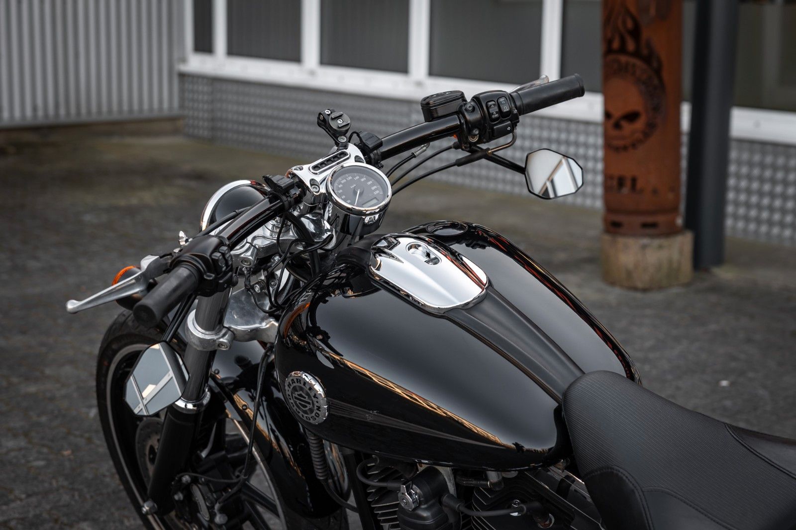 Fahrzeugabbildung Harley-Davidson Breakout 103 FXSB- Kesstech -