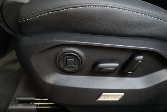 Volkswagen Touareg 3.0TDI 4Motion AHK StdHz Luft Keyless  L