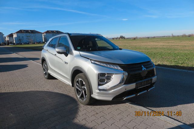 Mitsubishi Eclipse Cross Plus Select Hybrid 4WD