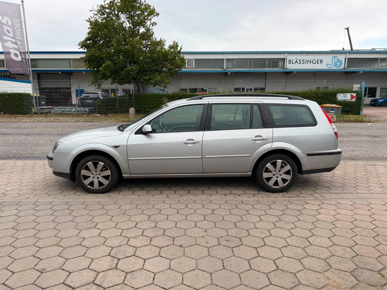 Ford Mondeo 2005 — вигляд ззаду