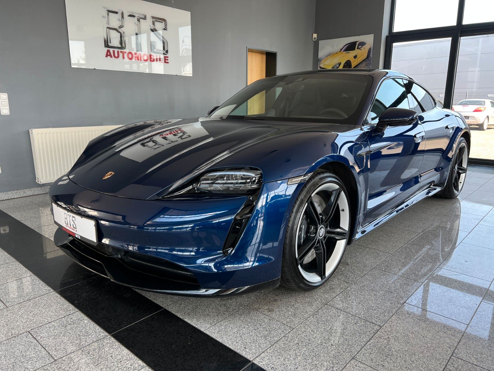 PORSCHE Taycan 4S*BOSE*PDLS+*PANO*VOLL