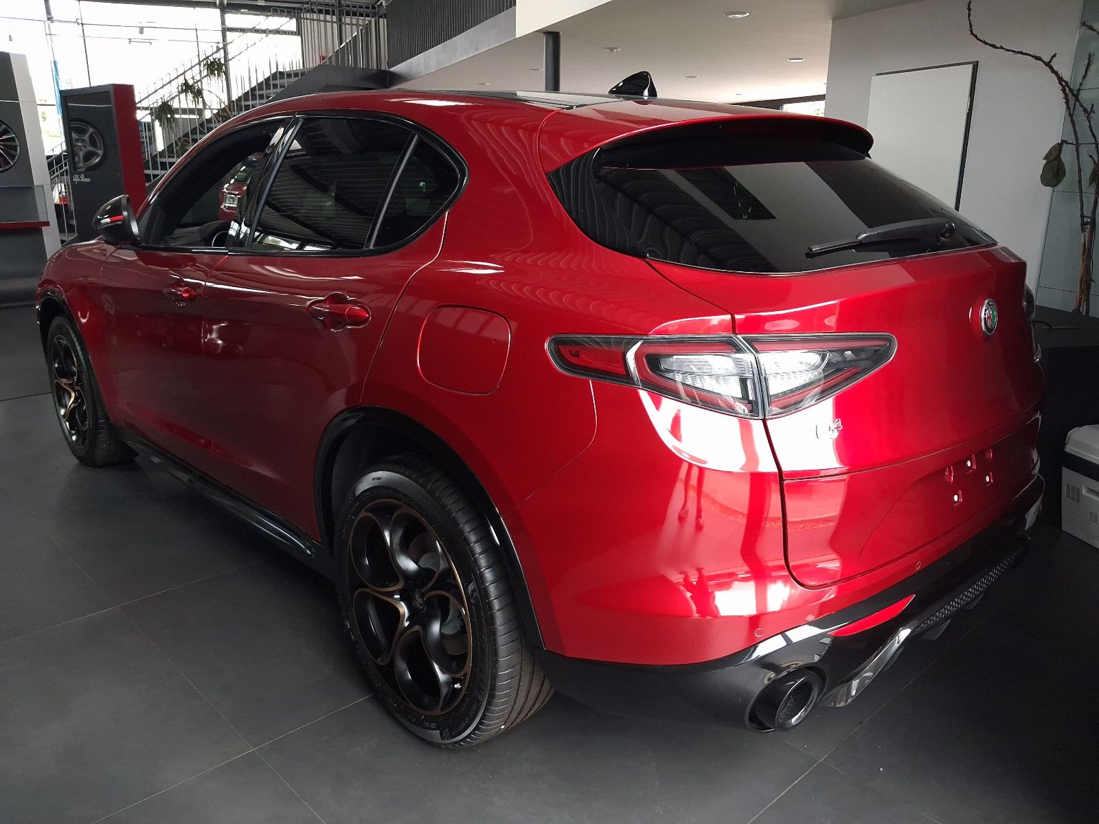 Fahrzeugabbildung Alfa Romeo Stelvio Intensa Q4 Allrad