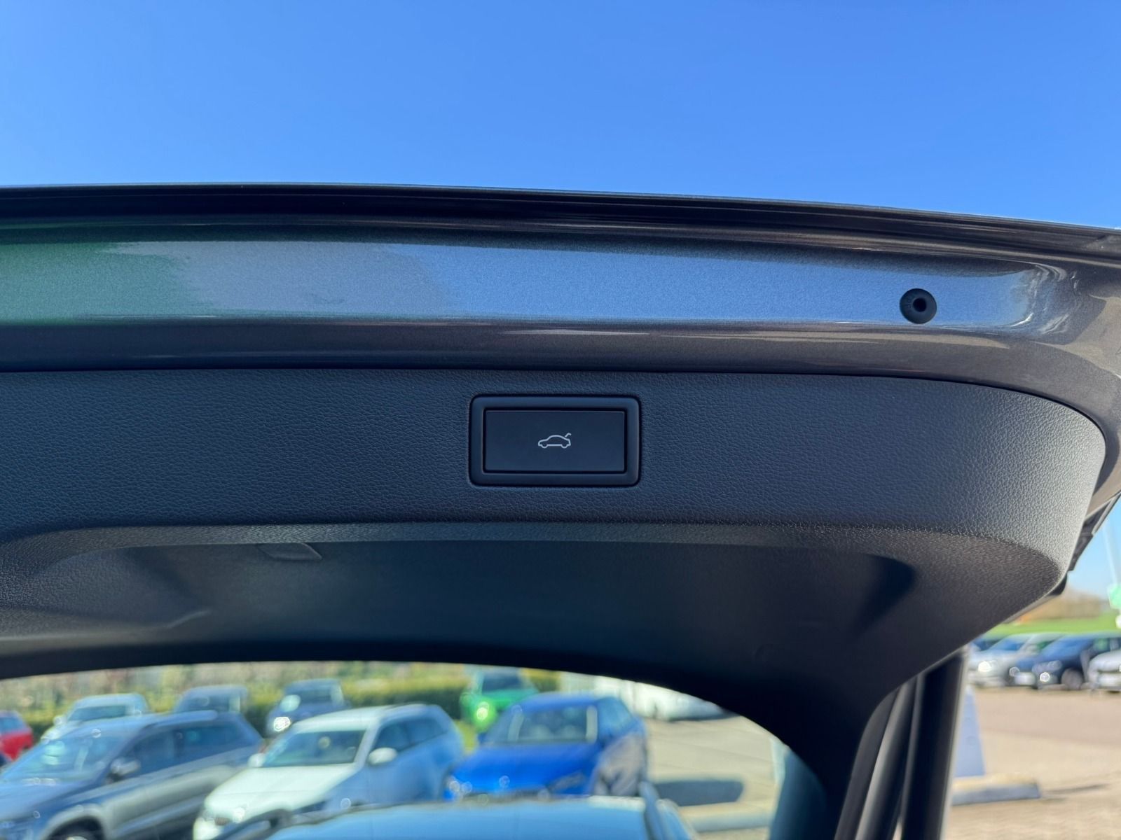Fahrzeugabbildung SKODA Kamiq Tour 1,5 TSI DSG*RFK*MATRIX*NAVI*SideAss