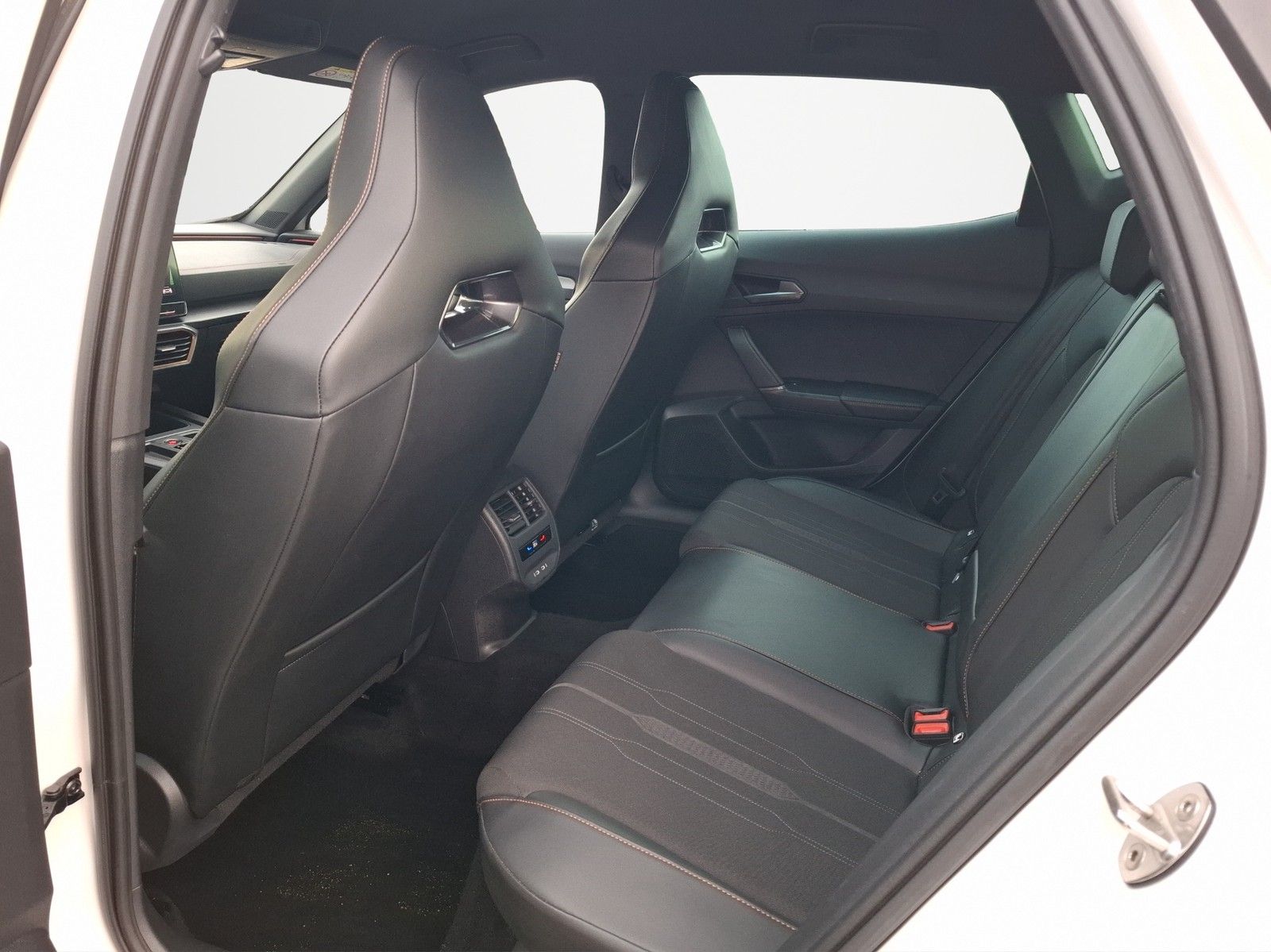 CUPRA Formentor 1.4 e-Hybrid VZ DSG / E-SITZE / LED / - Image 15