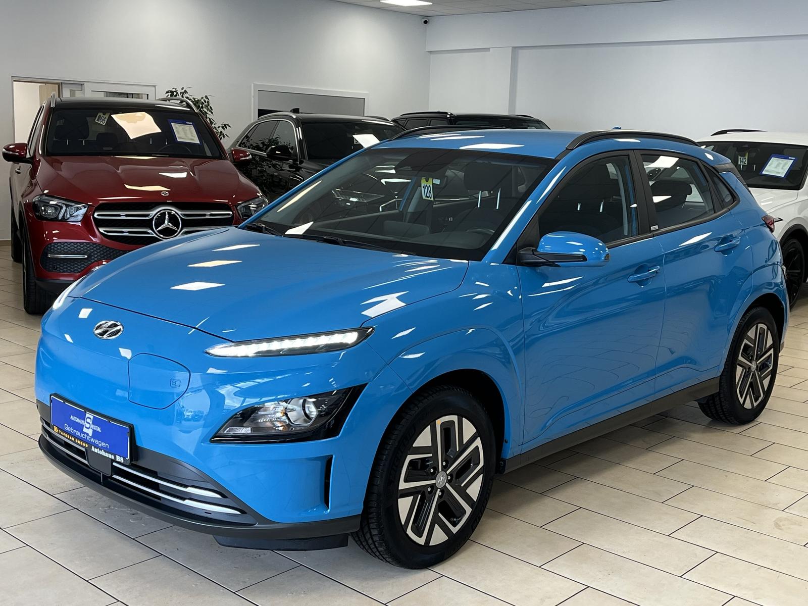 Hyundai Kona Select AHK*CarPlay*PDC*R-Cam*W-Paket*1H*ACC