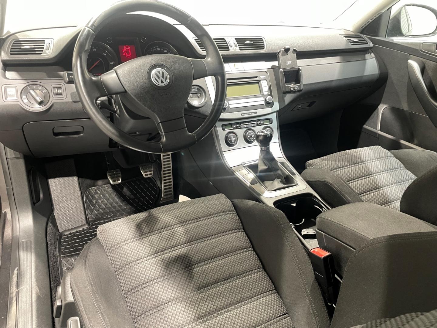 Volkswagen Passat 2006 — photo 8