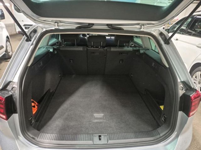 Volkswagen Passat Variant - Bild 6