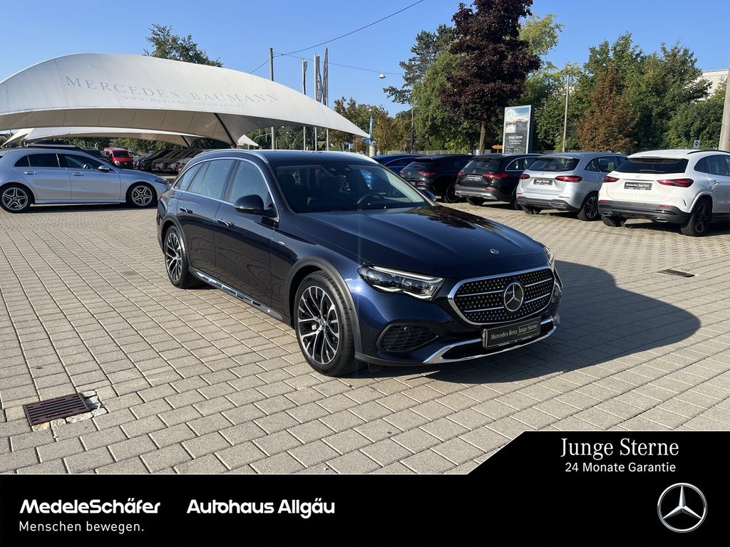 Image of Mercedes-Benz E 300