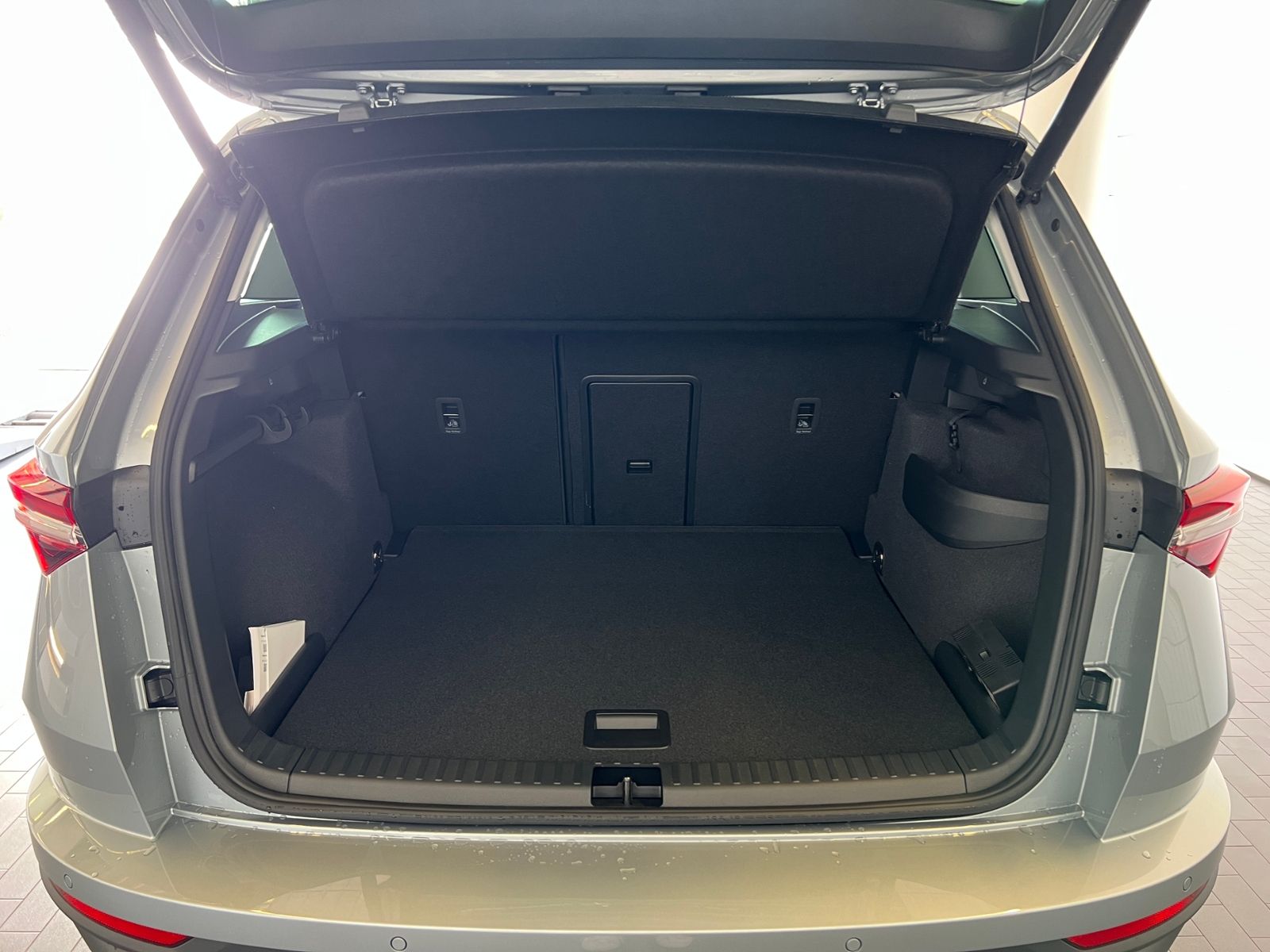 Fahrzeugabbildung SKODA Karoq Balance 1.5 TSI DSG *AHK, ACC, Rückfahrkam