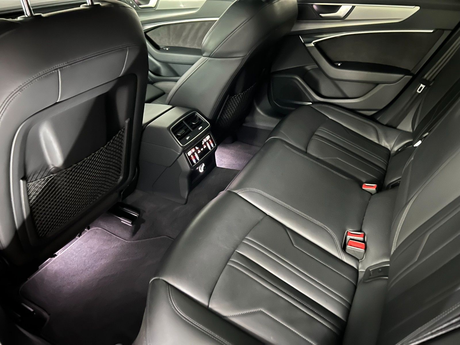 Fahrzeugabbildung Audi A6 Avant 50 TDI Quattro Sport S-LINE/