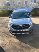 Dacia Dokker TCe 130 GPF Stepway Plus Stepway Plus - silberne Dacia Dokker