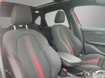 BMW 220i Active Tourer Sport Line*Automatik*PDC*BT*
